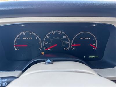 2005 Lincoln Aviator Luxury   - Photo 16 - North Hills, CA 91343