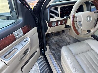 2005 Lincoln Aviator Luxury   - Photo 18 - North Hills, CA 91343