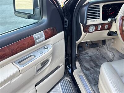 2005 Lincoln Aviator Luxury   - Photo 20 - North Hills, CA 91343