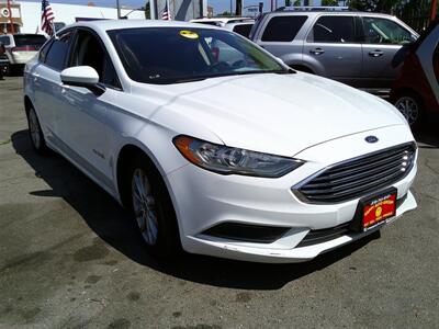 2017 Ford Fusion Hybrid SE   - Photo 5 - Panorama City, CA 91402