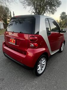 2010 Smart fortwo passion   - Photo 4 - Panorama City, CA 91402