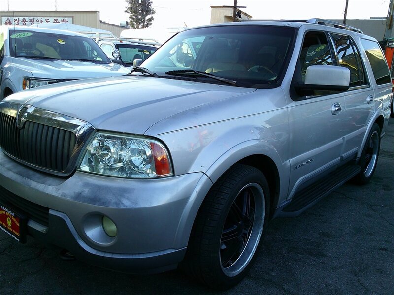 2004 Lincoln Navigator Luxury - Photo 1 - Panorama City, CA 91402