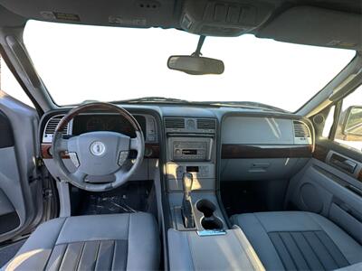 2004 Lincoln Navigator Luxury   - Photo 23 - North Hills, CA 91343