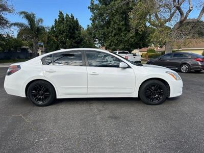 2010 Nissan Altima 2.5 S   - Photo 15 - Panorama City, CA 91402