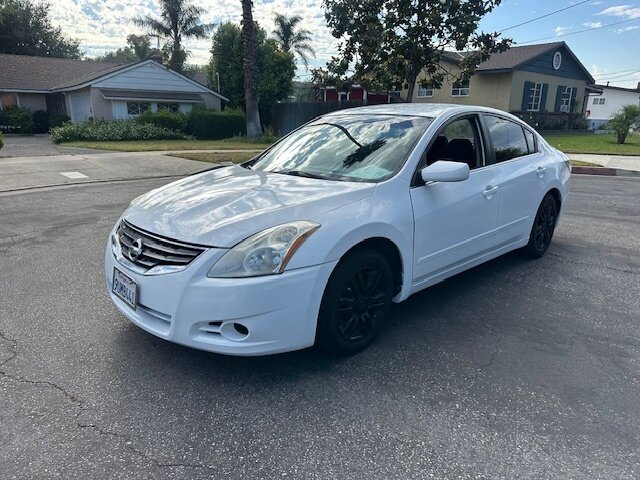 2010 Nissan Altima 2.5 S   - Photo 1 - Panorama City, CA 91402