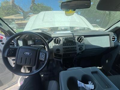 2014 Ford F-550 Super Duty   - Photo 21 - North Hills, CA 91343