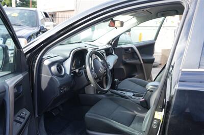 2018 Toyota RAV4 LE   - Photo 8 - Panorama City, CA 91402