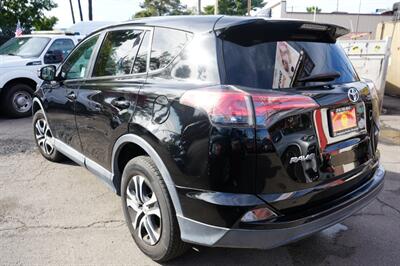 2018 Toyota RAV4 LE   - Photo 3 - Panorama City, CA 91402