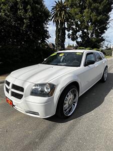 2006 Dodge Magnum SE  