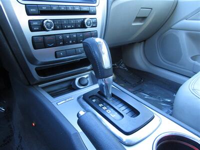 2010 Ford Fusion Hybrid   - Photo 17 - Panorama City, CA 91402