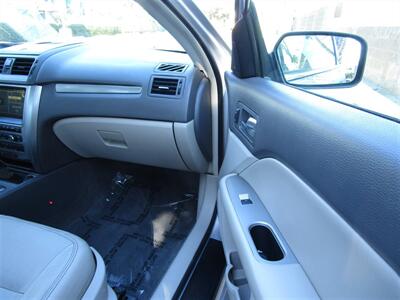 2010 Ford Fusion Hybrid   - Photo 21 - Panorama City, CA 91402