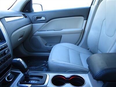 2010 Ford Fusion Hybrid   - Photo 14 - Panorama City, CA 91402