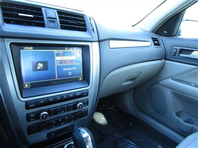 2010 Ford Fusion Hybrid   - Photo 16 - Panorama City, CA 91402