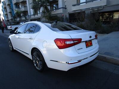 2014 Kia Cadenza Premium   - Photo 3 - Panorama City, CA 91402