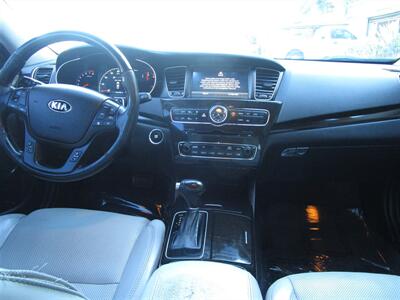 2014 Kia Cadenza Premium   - Photo 13 - Panorama City, CA 91402