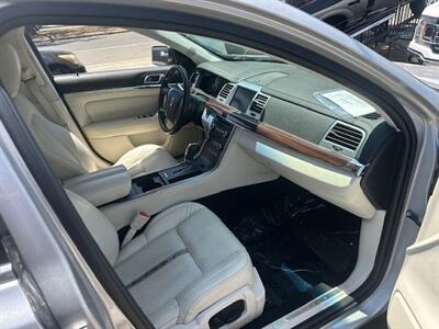 2009 Lincoln MKS - Photo 10 - Panorama City, CA 91402