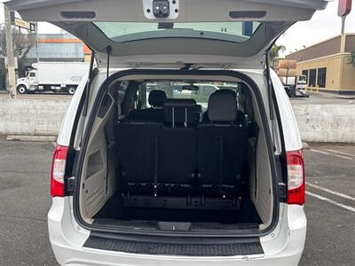 2015 Chrysler Town & Country Touring - Photo 13 - North Hills, CA 91343
