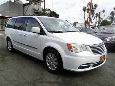 2015 Chrysler Town & Country Touring - Photo 5 - Panorama City, CA 91402