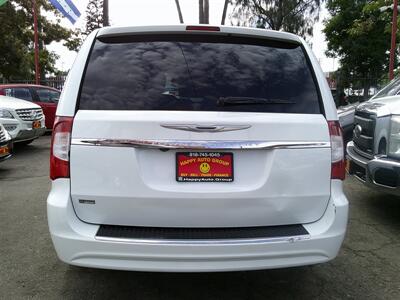 2015 Chrysler Town & Country Touring - Photo 3 - Panorama City, CA 91402