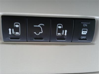 2015 Chrysler Town & Country Touring - Photo 21 - Panorama City, CA 91402