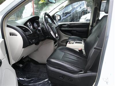 2015 Chrysler Town & Country Touring - Photo 9 - Panorama City, CA 91402