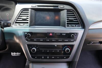 2017 Hyundai SONATA Sport 2.0T   - Photo 22 - Panorama City, CA 91402