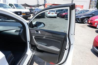 2017 Hyundai SONATA Sport 2.0T   - Photo 12 - Panorama City, CA 91402