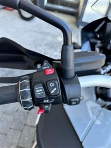 2023 BMW R1250GS ADVENTURE   - Photo 10 - San Ramon, CA 94583