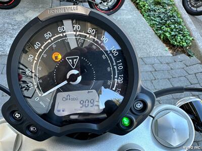 2025 Triumph Bonneville Speedmaster 2 TONE ICON   - Photo 15 - San Ramon, CA 94583