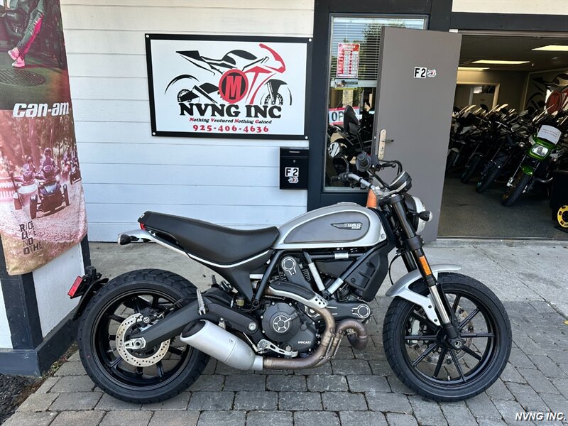 2017 DUCATI SCRAMBLER ICON  