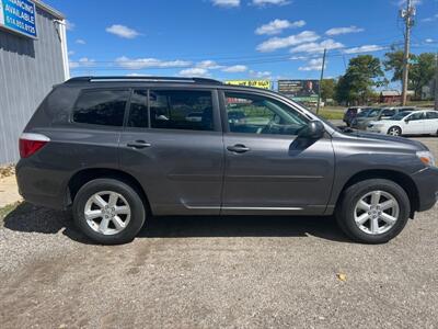 2010 Toyota Highlander   - Photo 5 - Galloway, OH 43119