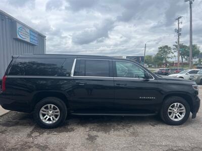 2017 Chevrolet Suburban LT   - Photo 3 - Galloway, OH 43119