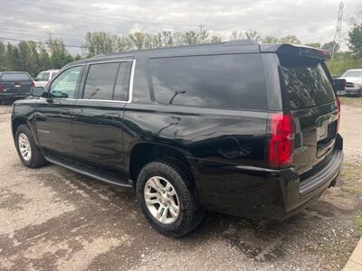 2017 Chevrolet Suburban LT   - Photo 2 - Galloway, OH 43119