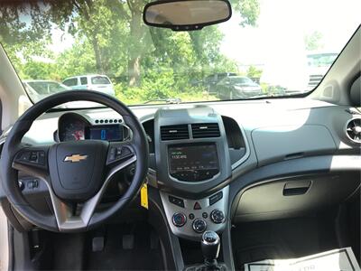2013 Chevrolet Sonic LT Manual   - Photo 14 - Galloway, OH 43119