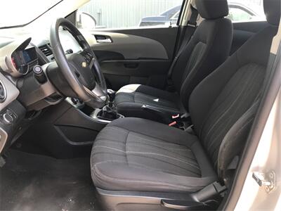 2013 Chevrolet Sonic LT Manual   - Photo 9 - Galloway, OH 43119