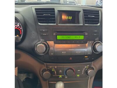 2010 Toyota Highlander   - Photo 16 - Galloway, OH 43119