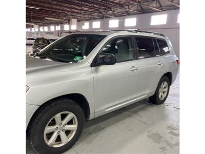 2010 Toyota Highlander   - Photo 8 - Galloway, OH 43119