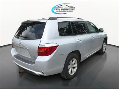 2010 Toyota Highlander   - Photo 29 - Galloway, OH 43119