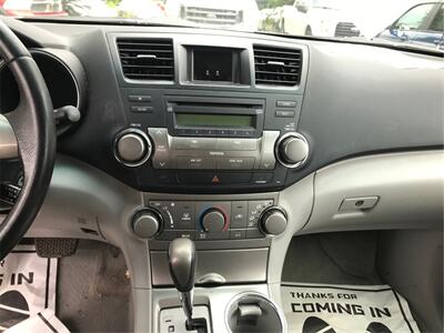 2010 Toyota Highlander   - Photo 21 - Galloway, OH 43119