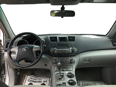 2010 Toyota Highlander   - Photo 32 - Galloway, OH 43119