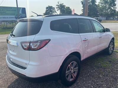 2017 Chevrolet Traverse LT   - Photo 4 - Galloway, OH 43119