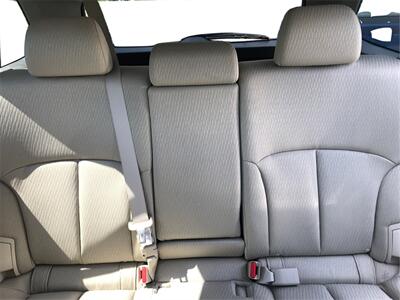 2010 Subaru Outback 2.5i Premium   - Photo 12 - Galloway, OH 43119