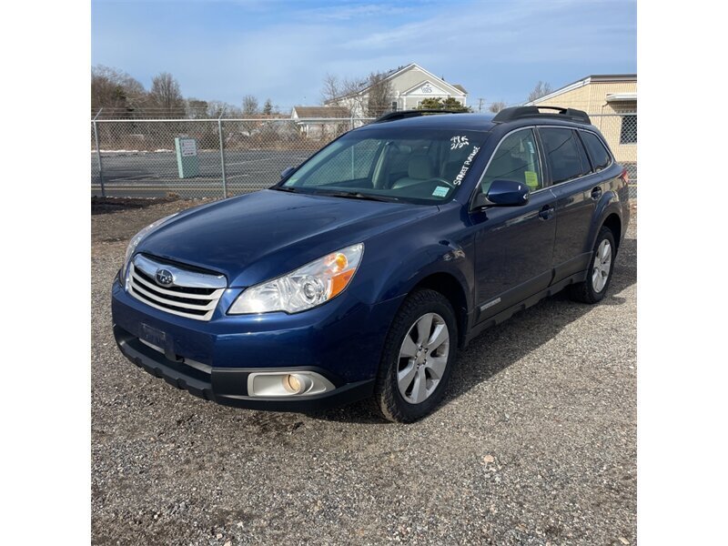 2010 Subaru Outback 2.5i Premium - Photo 1 - Columbus, OH 43223