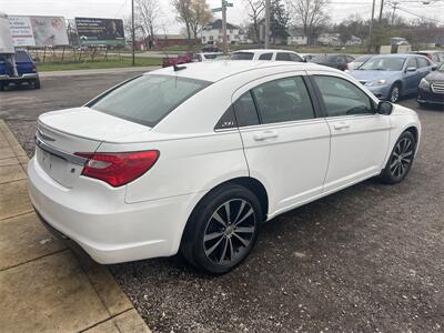 2014 Chrysler 200 Series Touring   - Photo 5 - Galloway, OH 43119