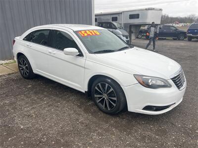 2014 Chrysler 200 Series Touring   - Photo 7 - Galloway, OH 43119