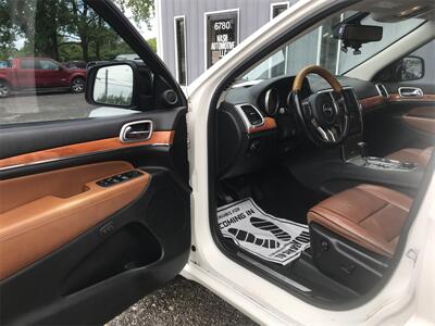 2012 Jeep Grand Cherokee Overland   - Photo 12 - Galloway, OH 43119