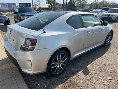 2014 Scion tC   - Photo 6 - Galloway, OH 43119