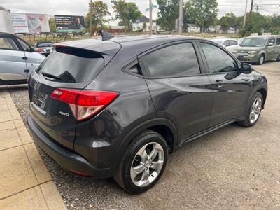 2017 Honda HR-V LX   - Photo 7 - Galloway, OH 43119