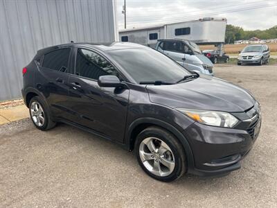 2017 Honda HR-V LX   - Photo 8 - Galloway, OH 43119