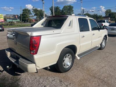 2003 Cadillac Escalade   - Photo 4 - Galloway, OH 43119